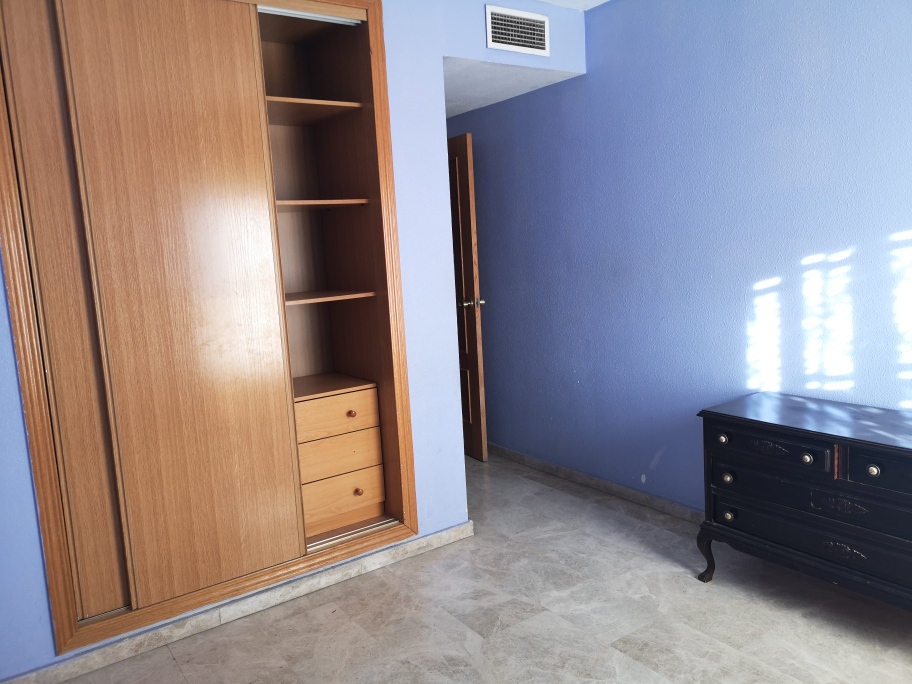 Piso de 4 dormitorio en venta en Torremolinos