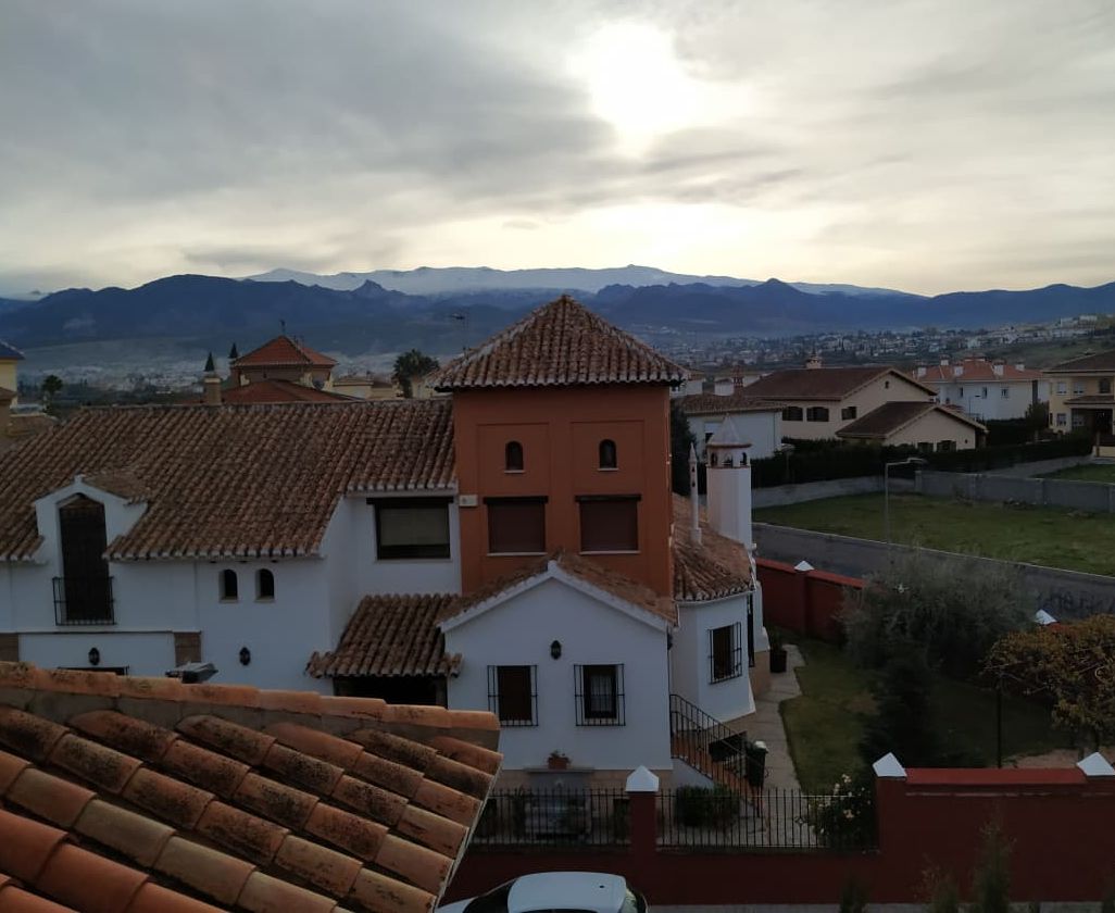 Villa til salg i Ogíjares