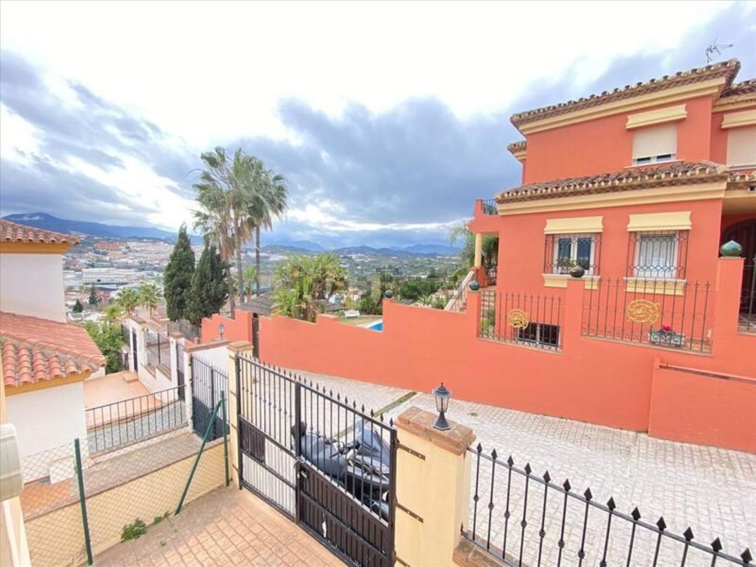 Villa til salg i Coín