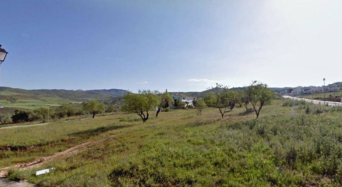 قطعة أرض للبيع في Almogía