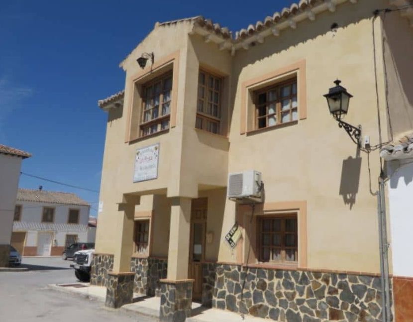 Building for sale in Cortes de Baza