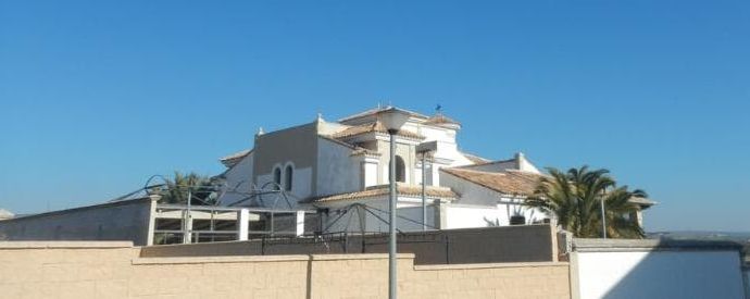 Villa til salg i Burguillos