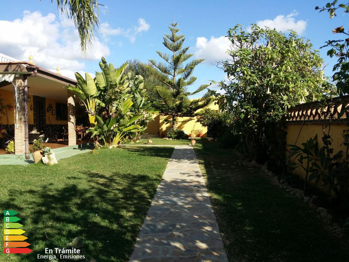 Villa for sale in Las Lagunas (Mijas)