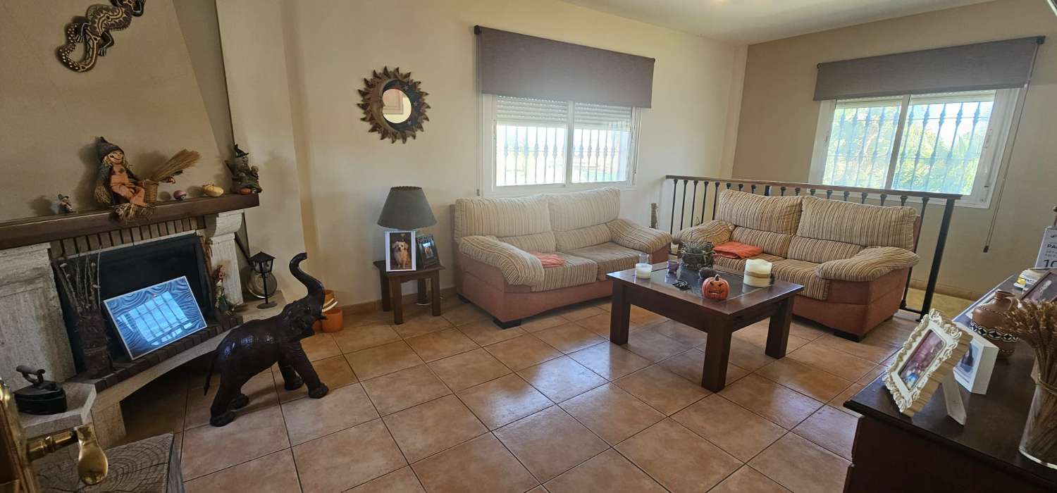 Villa te koop in Alhaurín de la Torre