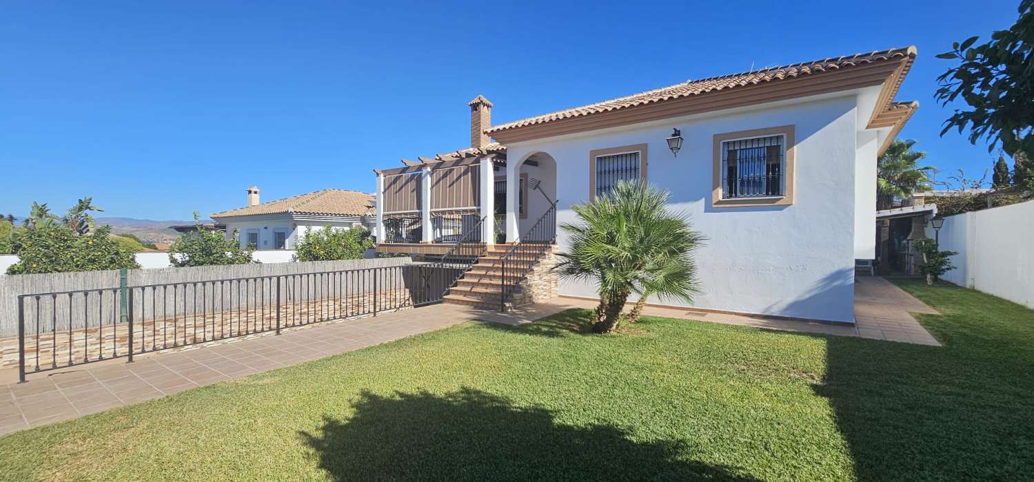 Villa te koop in Alhaurín de la Torre