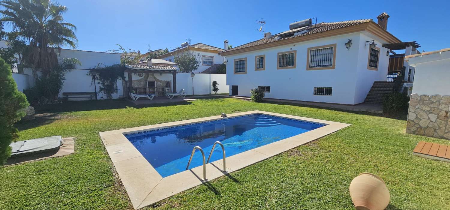 Villa te koop in Alhaurín de la Torre