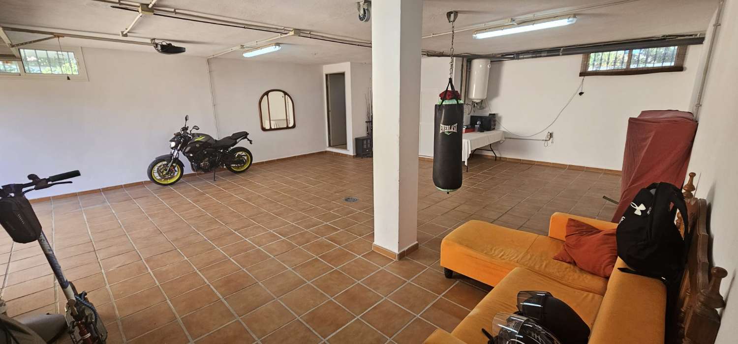 Villa te koop in Alhaurín de la Torre