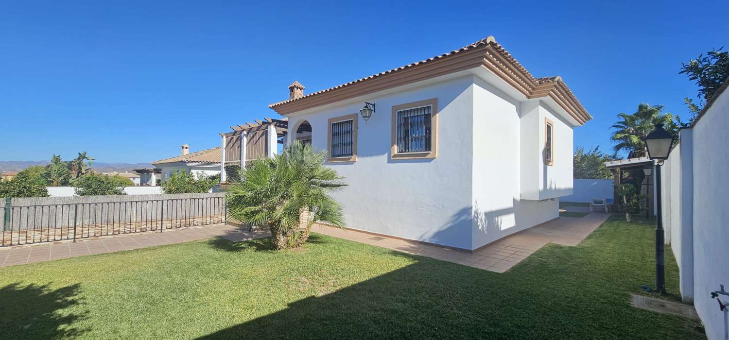 Villa te koop in Alhaurín de la Torre