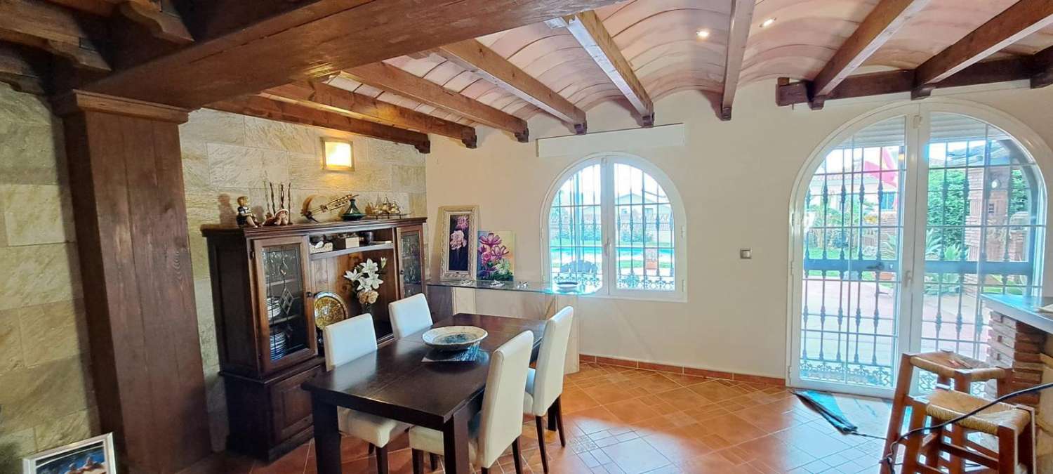 Villa independiente en Alhaurin de la Torre