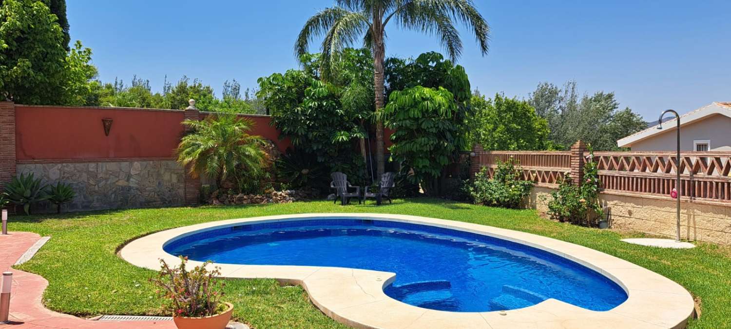 Villa independiente en Alhaurin de la Torre