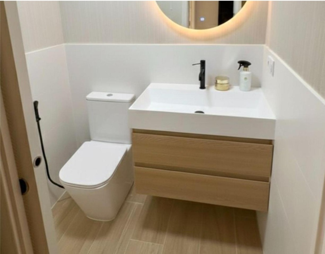 شقة للبيع في Paseo Marítimo de Levante (Torre del Mar)