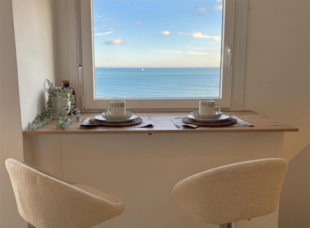 شقة للبيع في Paseo Marítimo de Levante (Torre del Mar)