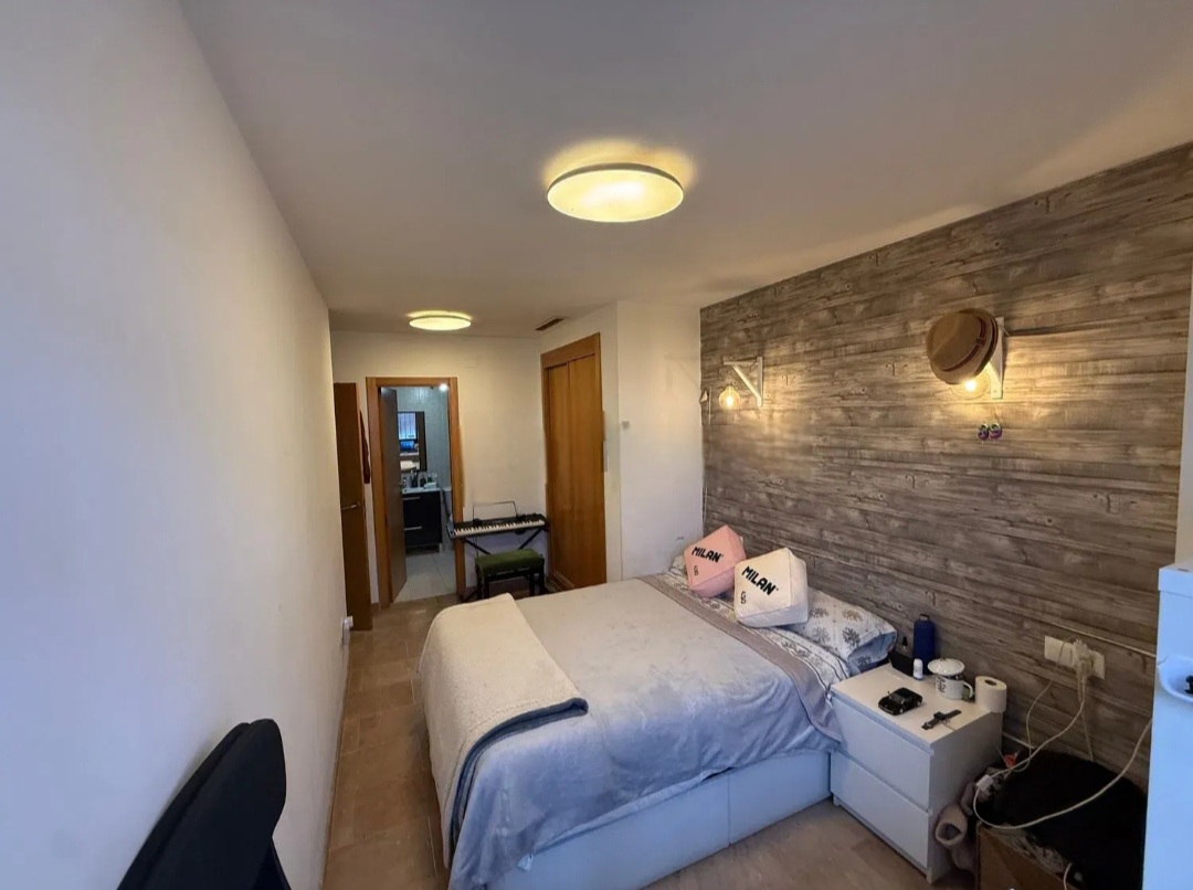 Piso con espectacular terraza de 35 m² y acceso directo a piscina en Torremolinos