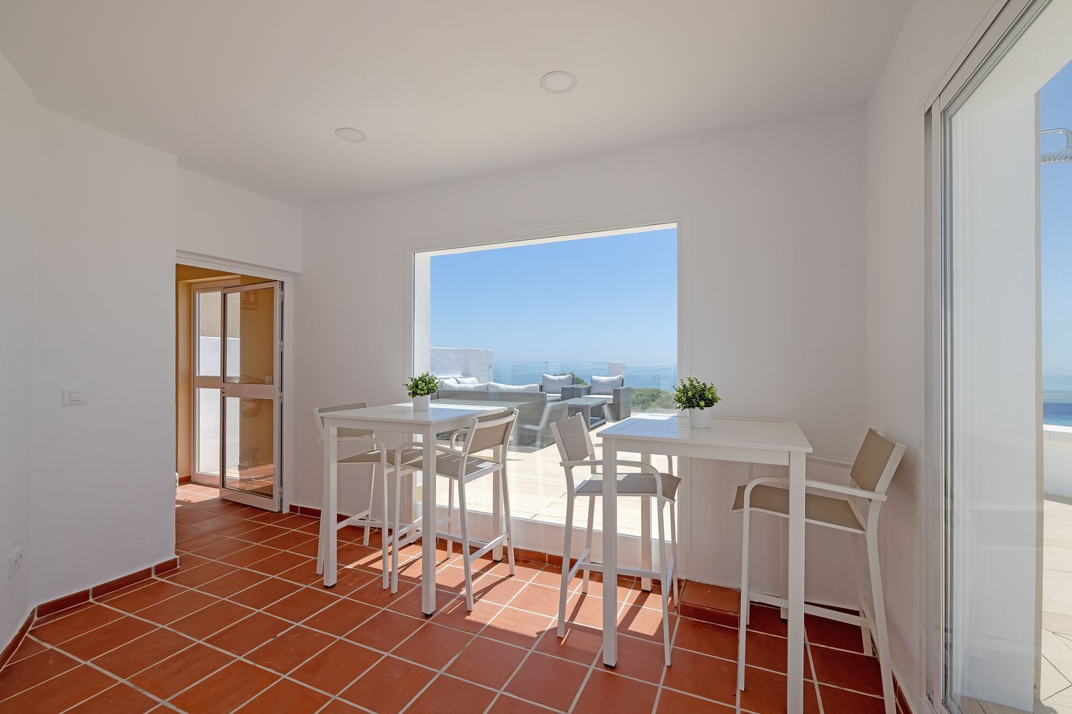 Piso prácticamente nuevo en Manilva, con menos de un año de uso.