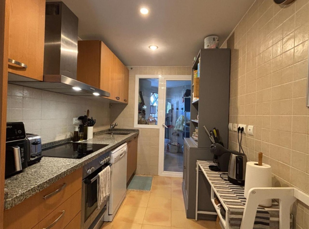 Precioso apartamento de tres dormitorios en Benahavis