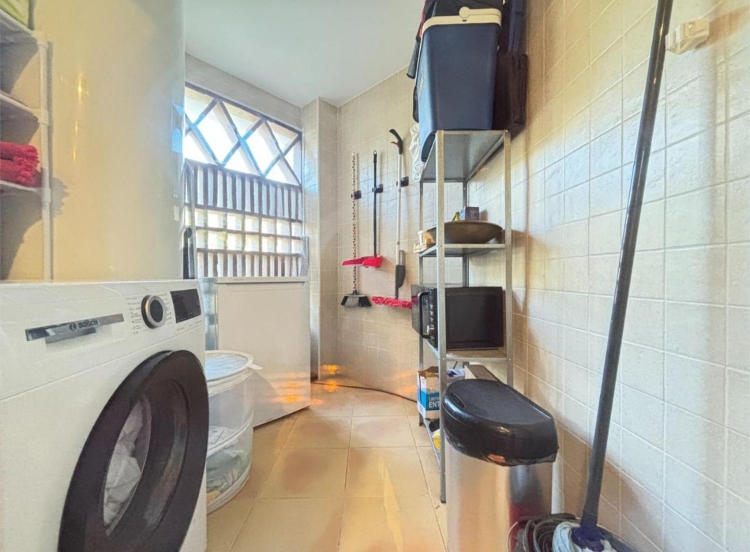 Precioso apartamento de tres dormitorios en Benahavis