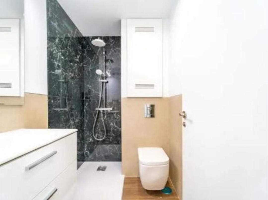 Espectacular piso frontal al mar con vistas inmejorables a la Bahía de Málaga