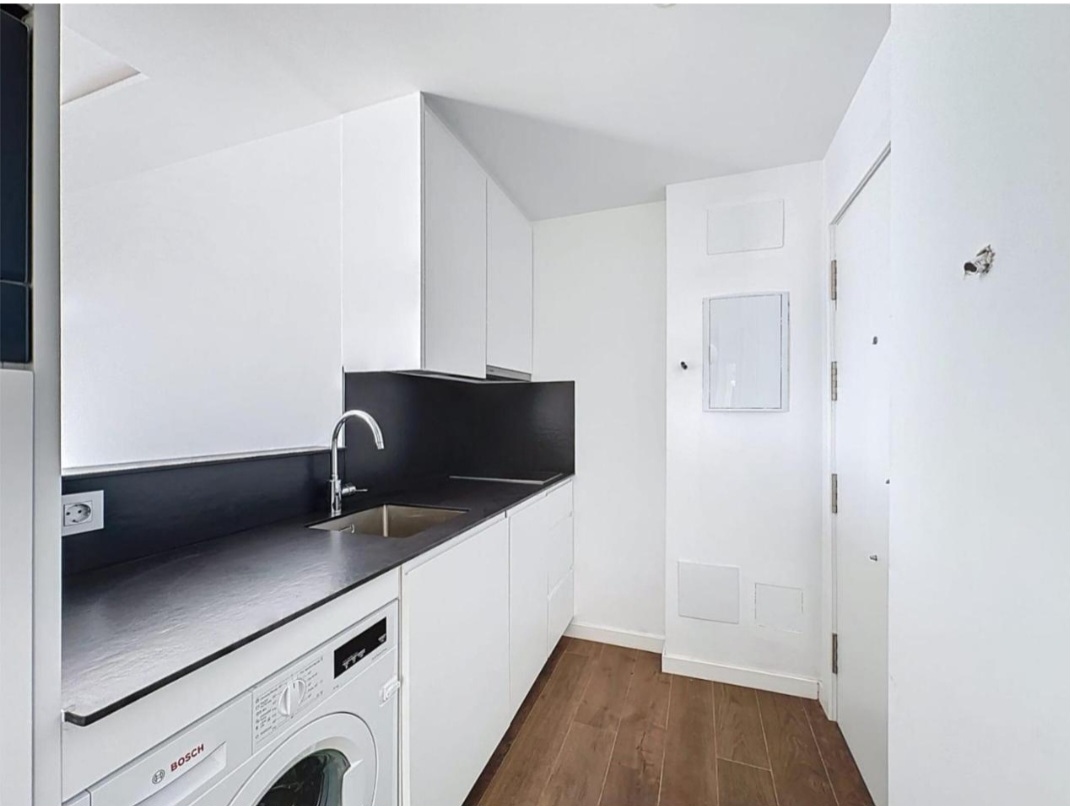 Espectacular piso frontal al mar con vistas inmejorables a la Bahía de Málaga