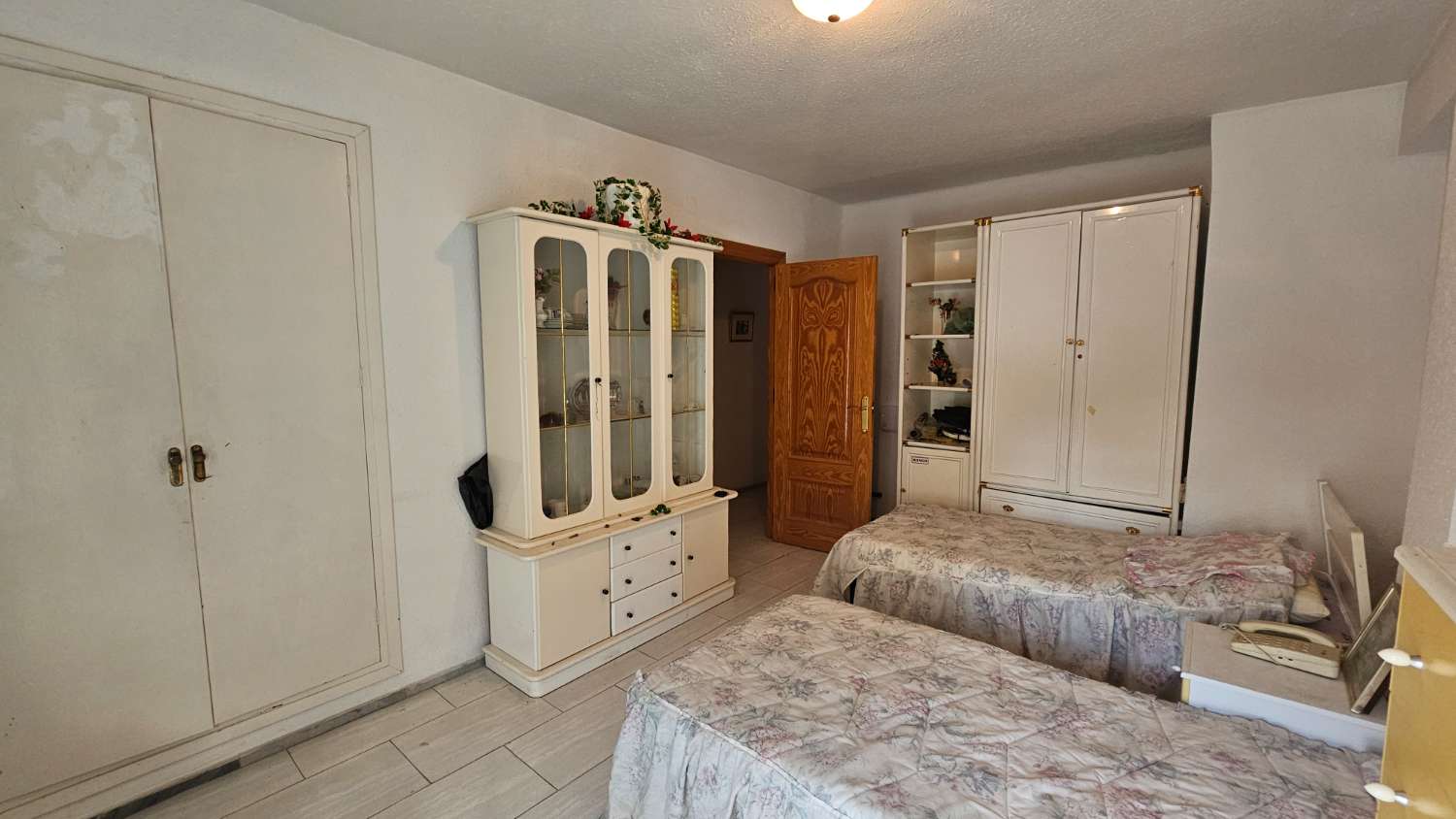 Amplio piso con gran terraza en el centro de Torremolinos