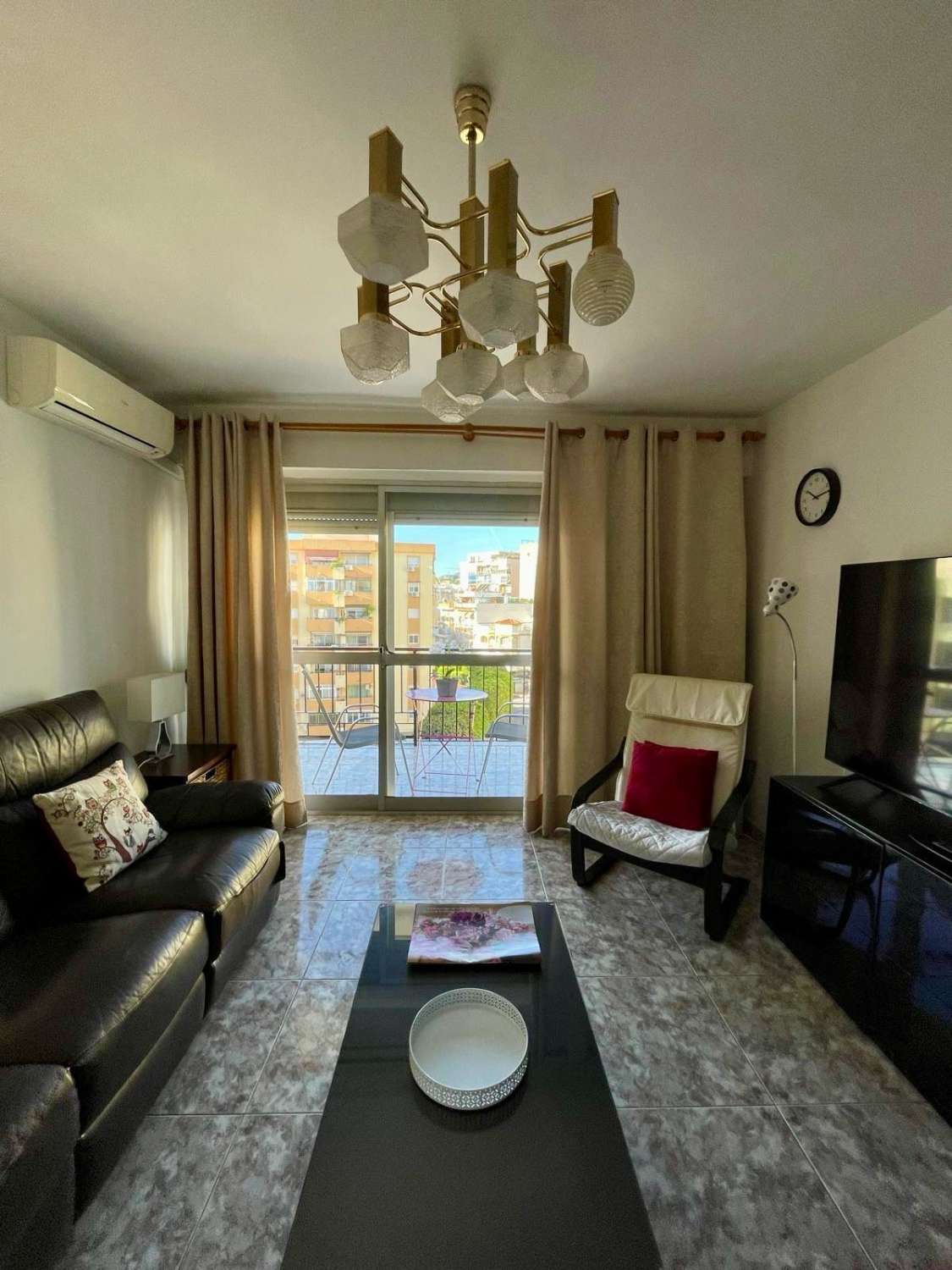 Amplio y luminoso piso en pleno corazón de Torremolinos