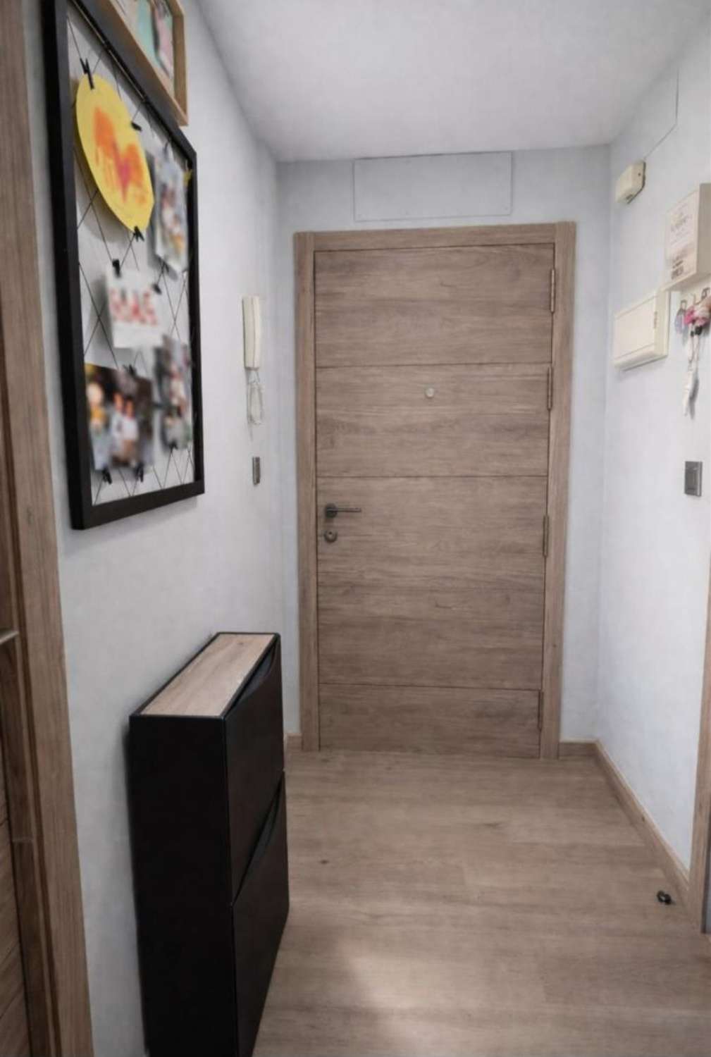 Apartamento en esquina con garaje, trastero y piscina en La Colina – Torremolinos