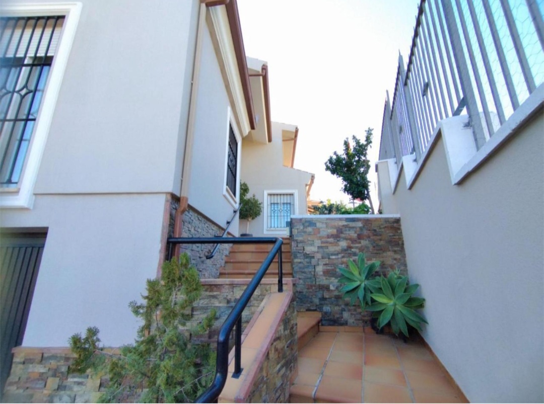 Villa independiente en Retamar – Alhaurín de la Torre