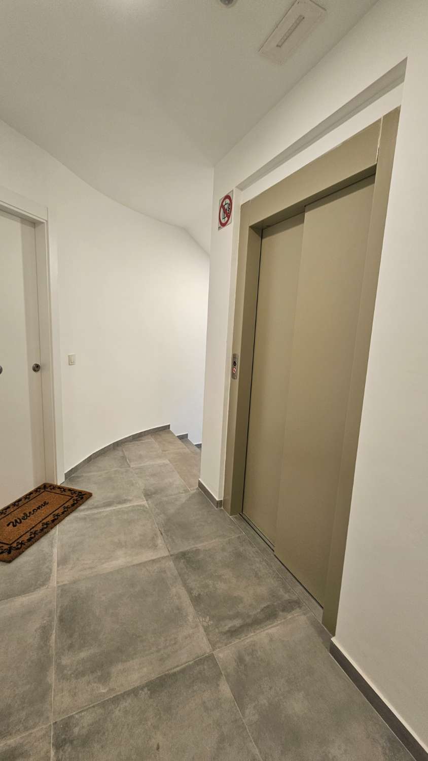 Apartamento en alquiler de larga temporada en Torre de Benagalbón, en el municipio de Rincón de la Victoria.