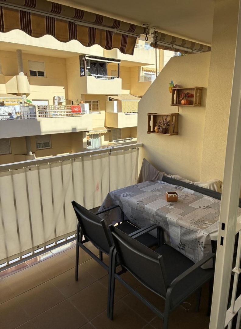 Piso recién reformado, listo para entrar a vivir, que destaca por su diseño actual y excelentes calidades.