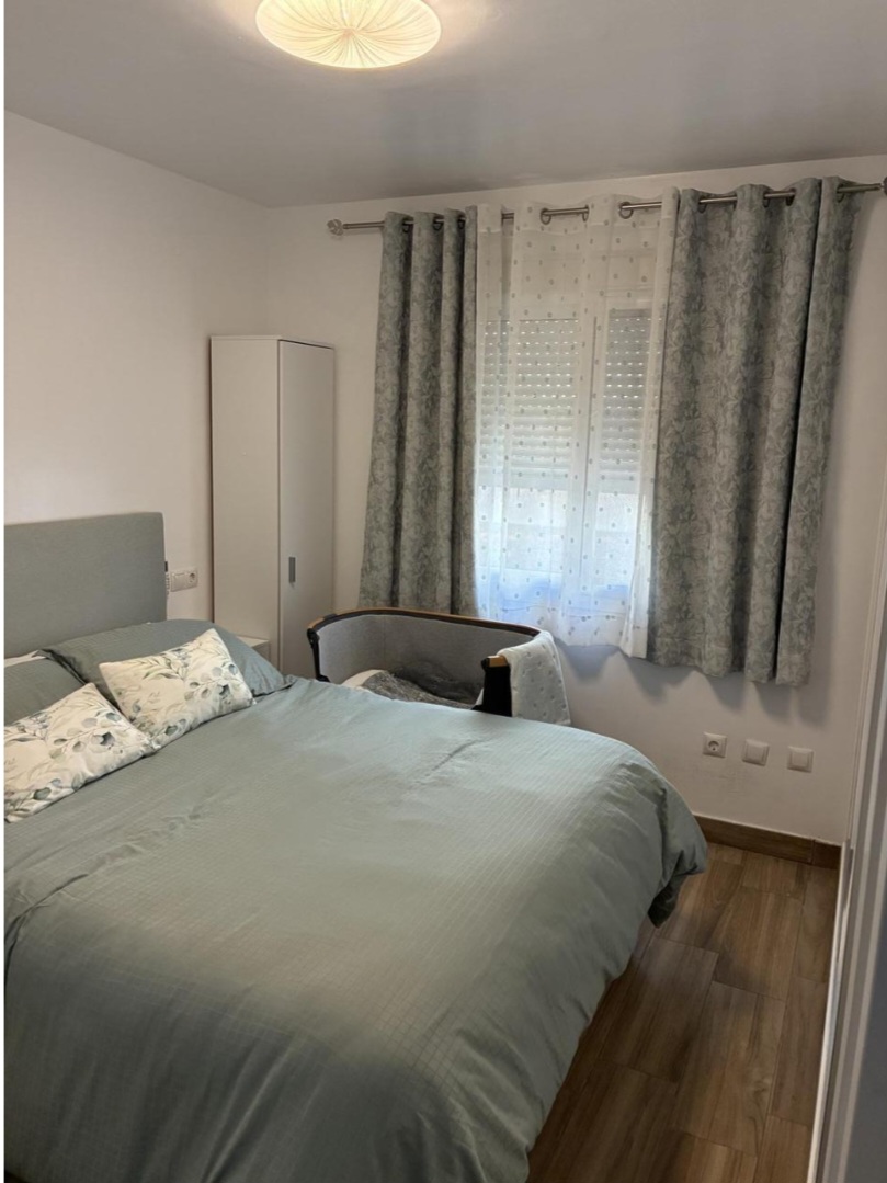 Piso recién reformado, listo para entrar a vivir, que destaca por su diseño actual y excelentes calidades.