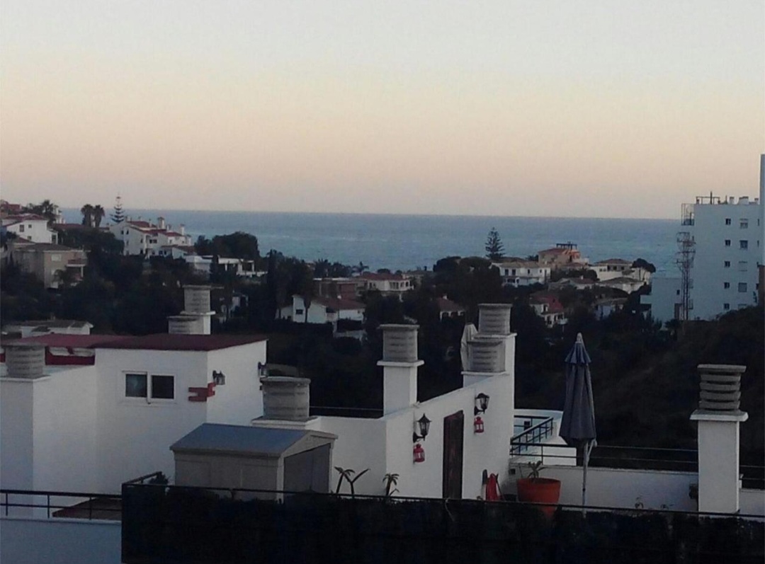 Precioso piso con increíbles vistas al mar y al campo de golf en Riviera del Sol – Mijas