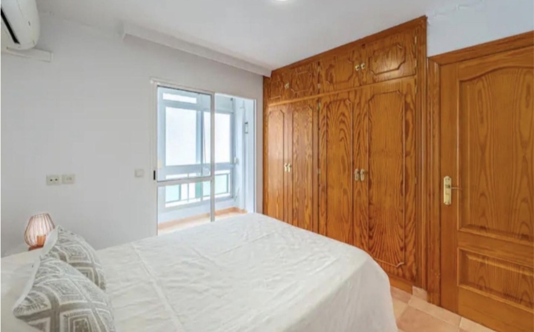 Amplio piso con vistas al mar en excelente ubicación