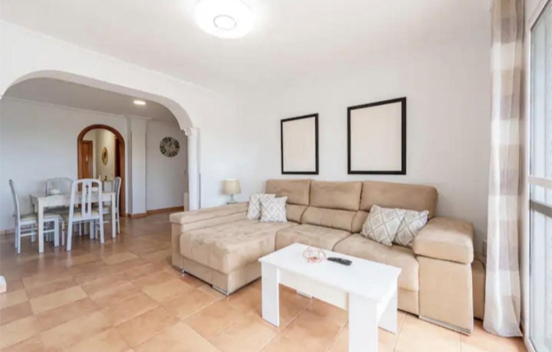 Amplio piso con vistas al mar en excelente ubicación