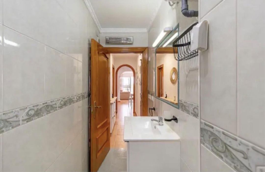 Amplio piso con vistas al mar en excelente ubicación