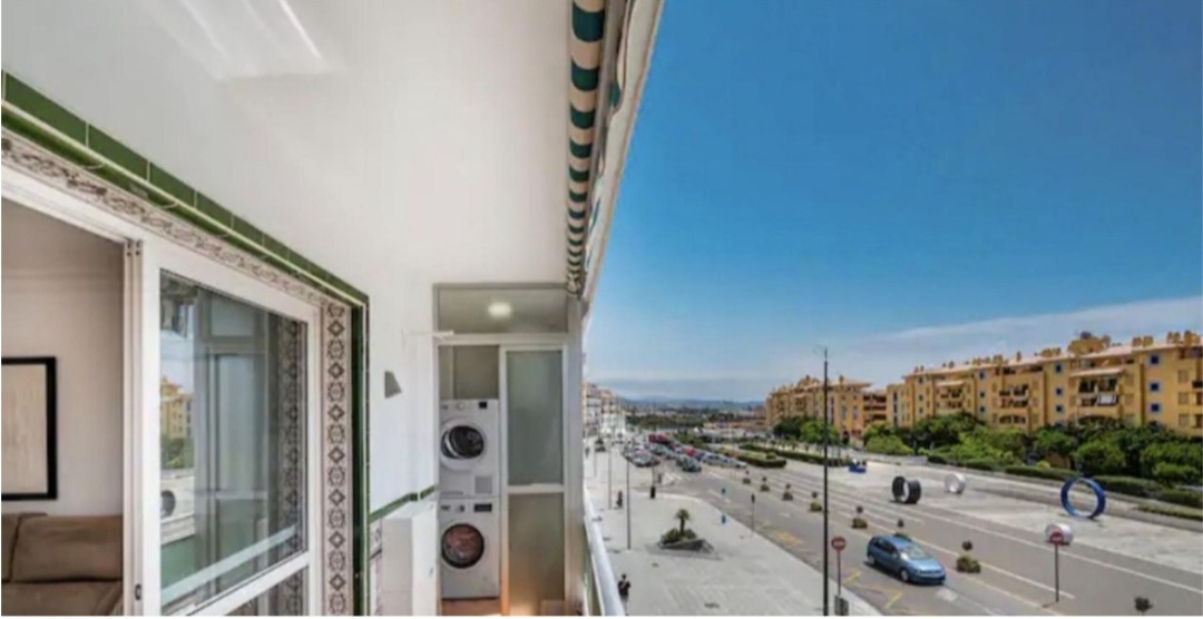 Amplio piso con vistas al mar en excelente ubicación