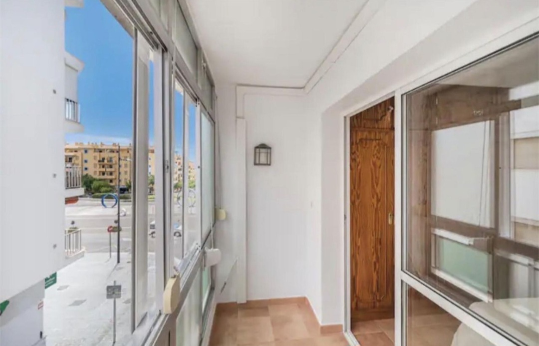 Amplio piso con vistas al mar en excelente ubicación