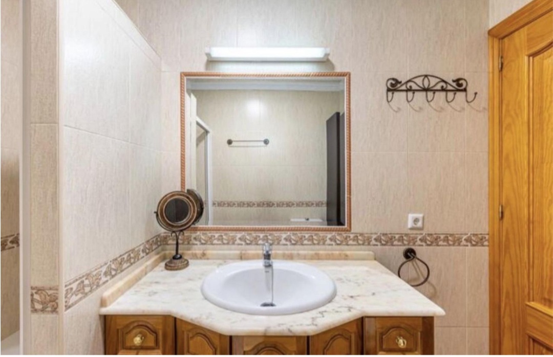 Amplio piso con vistas al mar en excelente ubicación