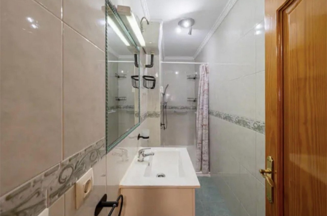 Amplio piso con vistas al mar en excelente ubicación