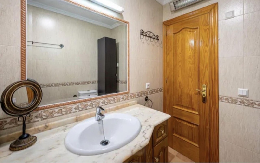 Amplio piso con vistas al mar en excelente ubicación