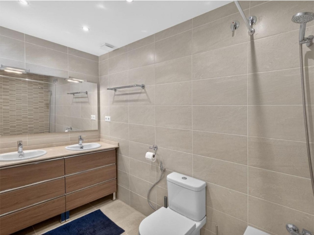 Encantadora casa adosada a solo 300 metros del mar en Calahonda, Mijas