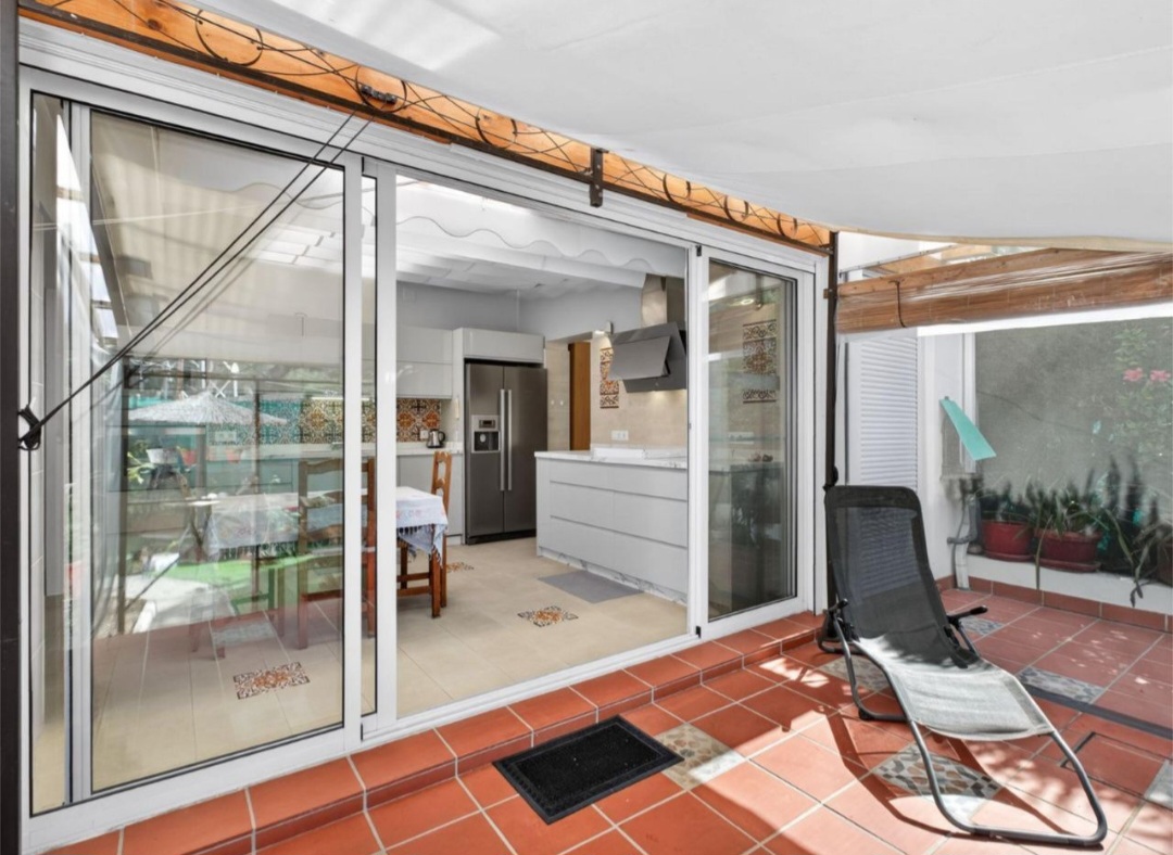 Encantadora casa adosada a solo 300 metros del mar en Calahonda, Mijas