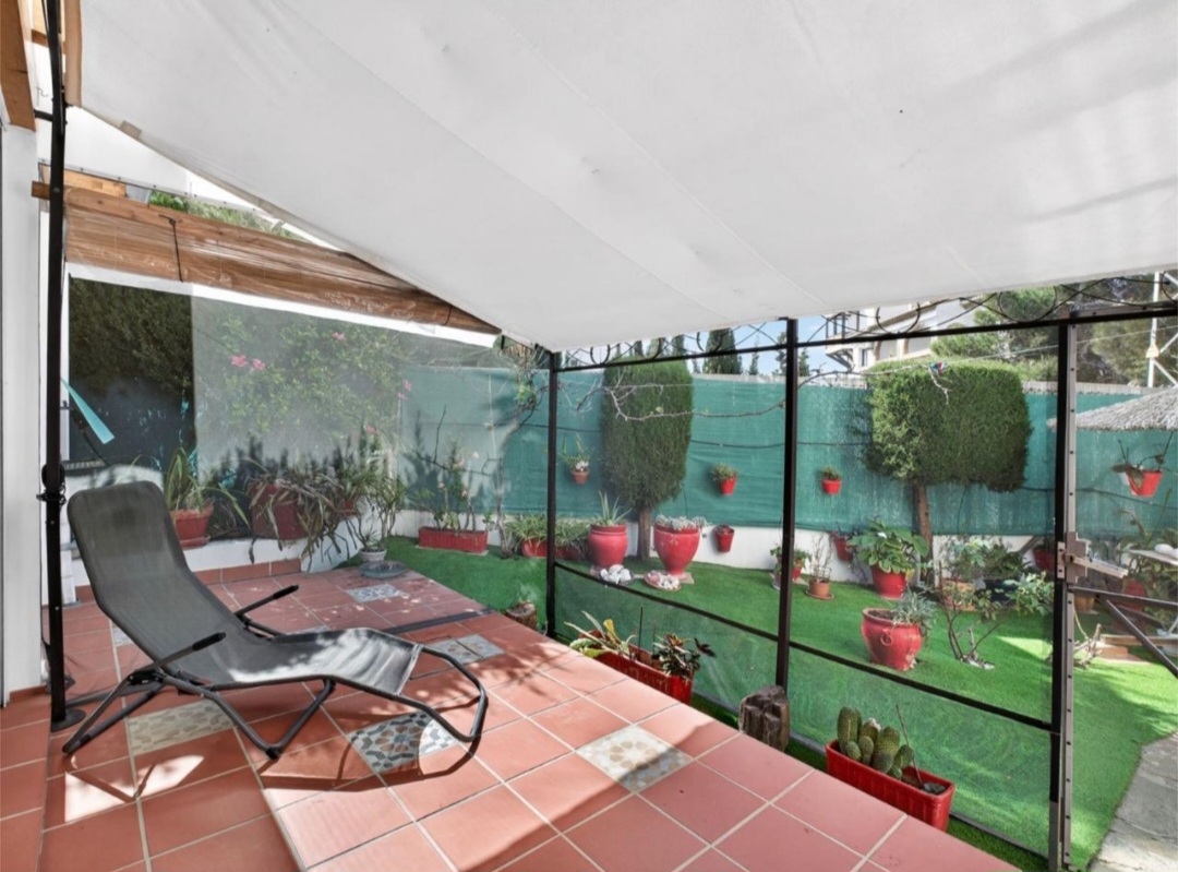 Encantadora casa adosada a solo 300 metros del mar en Calahonda, Mijas