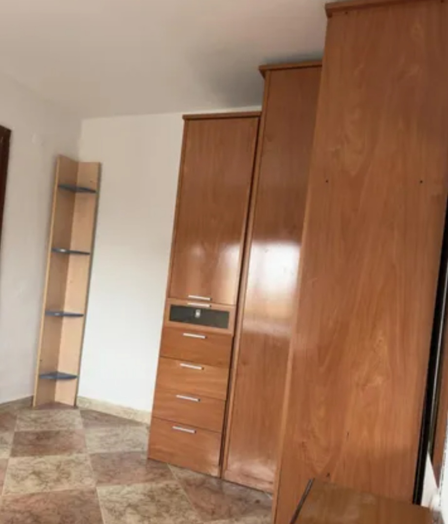 Amplio piso exterior con vistas despejadas en POrtada Alta (Málaga) – Ideal para vivir o invertir