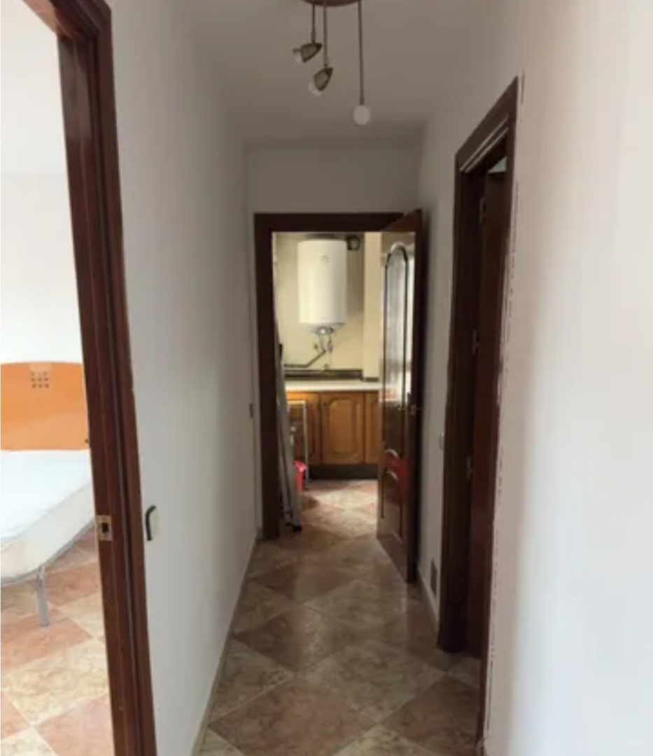 Amplio piso exterior con vistas despejadas en POrtada Alta (Málaga) – Ideal para vivir o invertir