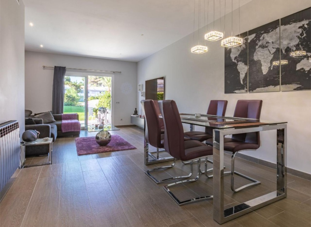 Exclusivo apartamento en entorno de golf con jardín y piscina