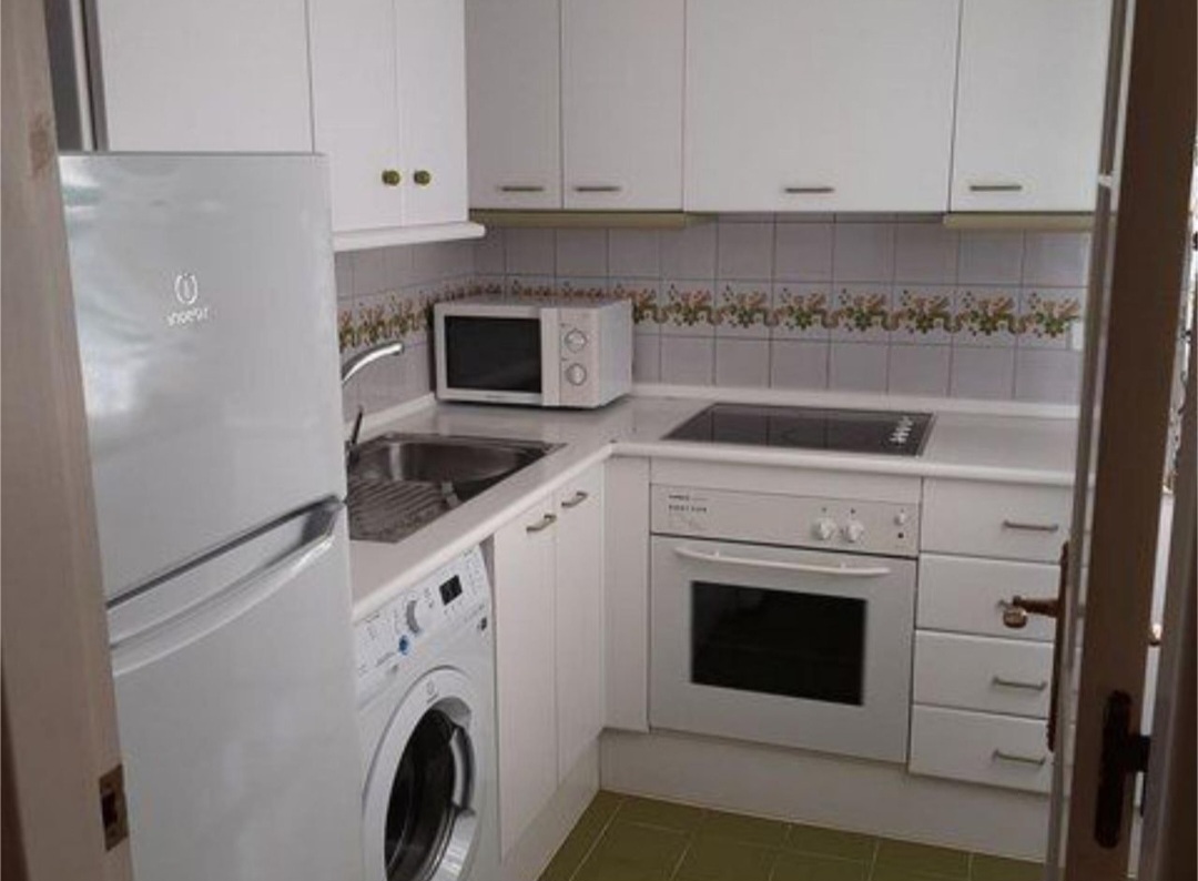 Se alquila precioso apartamento recién reformado y completamente amueblado en Añoreta Golf, Rincón de la Victoria.