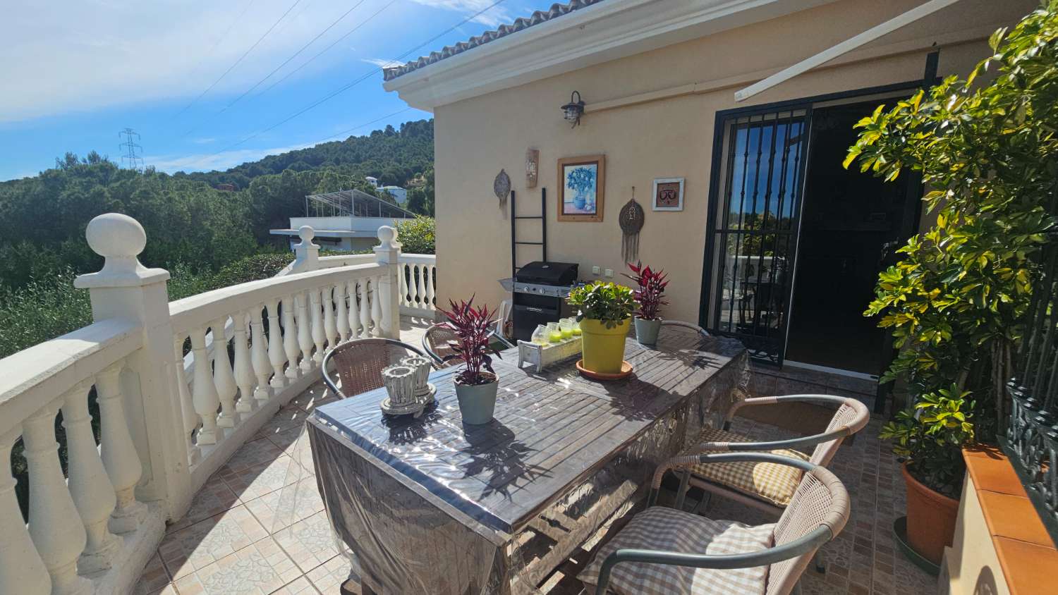 Villa independiente con impresionantes vistas en Pinos de Alhaurín – Alhaurín de la Torre