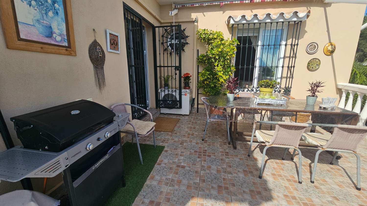 Villa independiente con impresionantes vistas en Pinos de Alhaurín – Alhaurín de la Torre