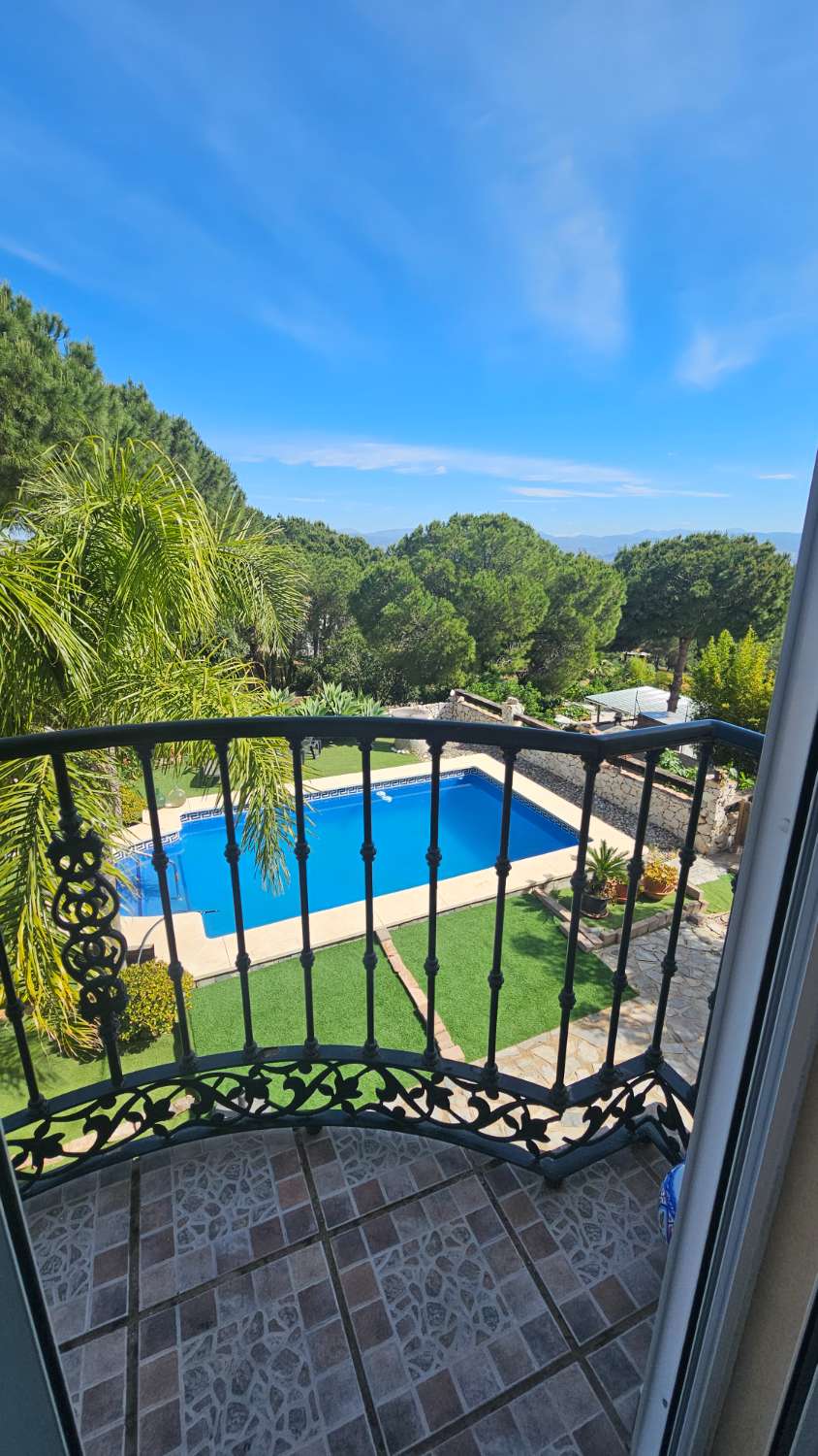 Villa independiente con impresionantes vistas en Pinos de Alhaurín – Alhaurín de la Torre