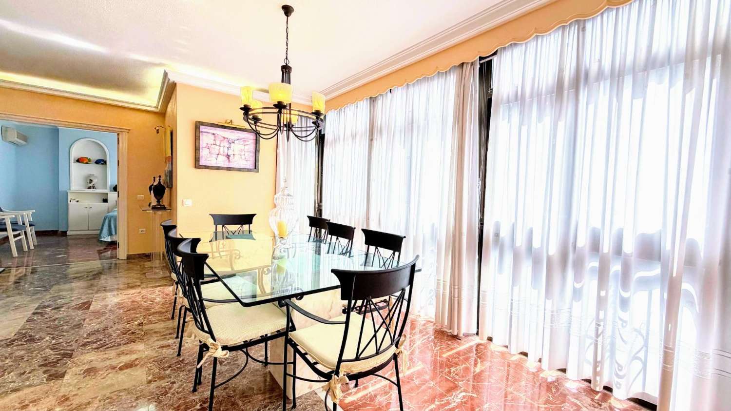 Excepcional piso situado en pleno centro de Torremolinos