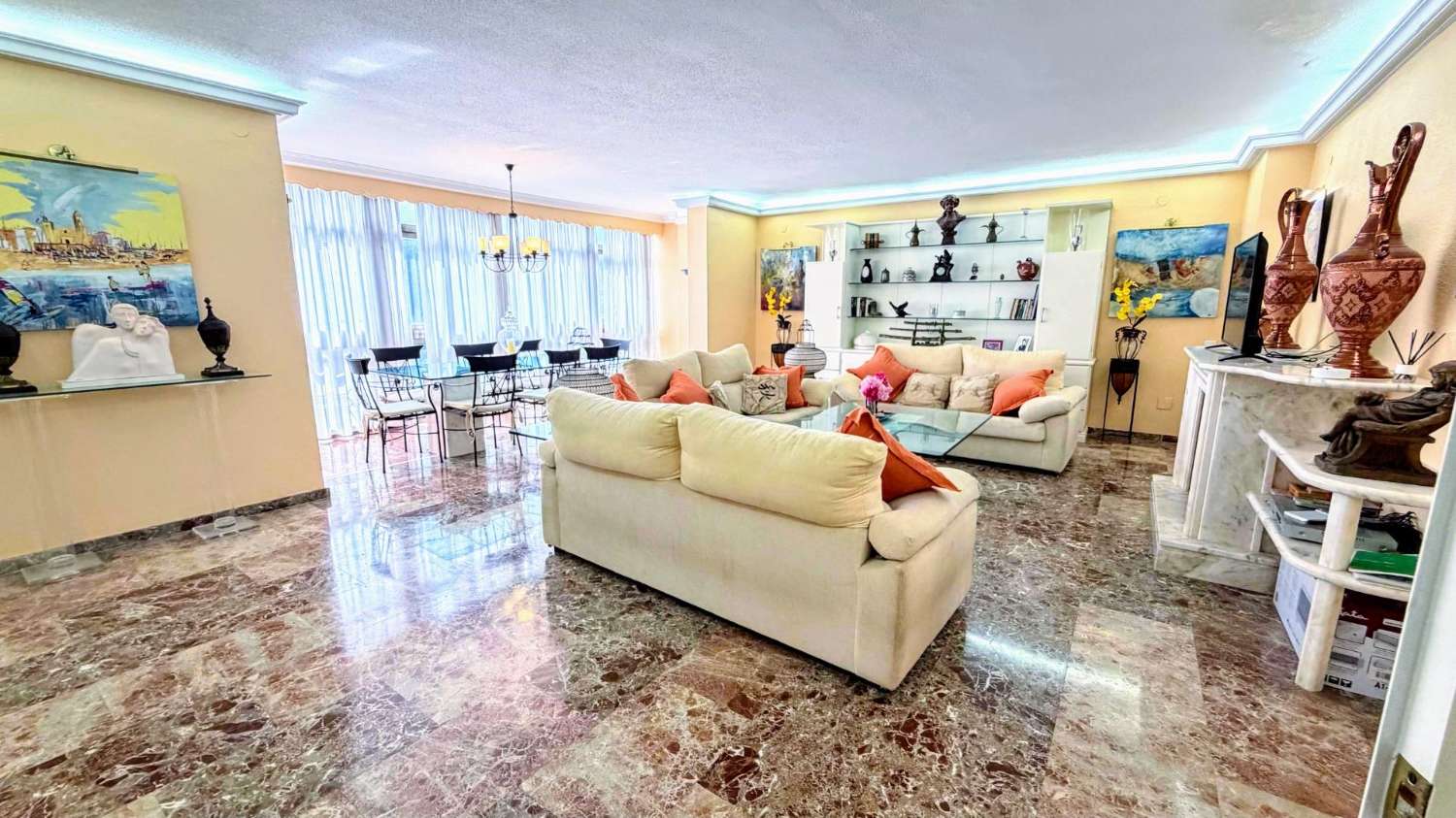 Excepcional piso situado en pleno centro de Torremolinos